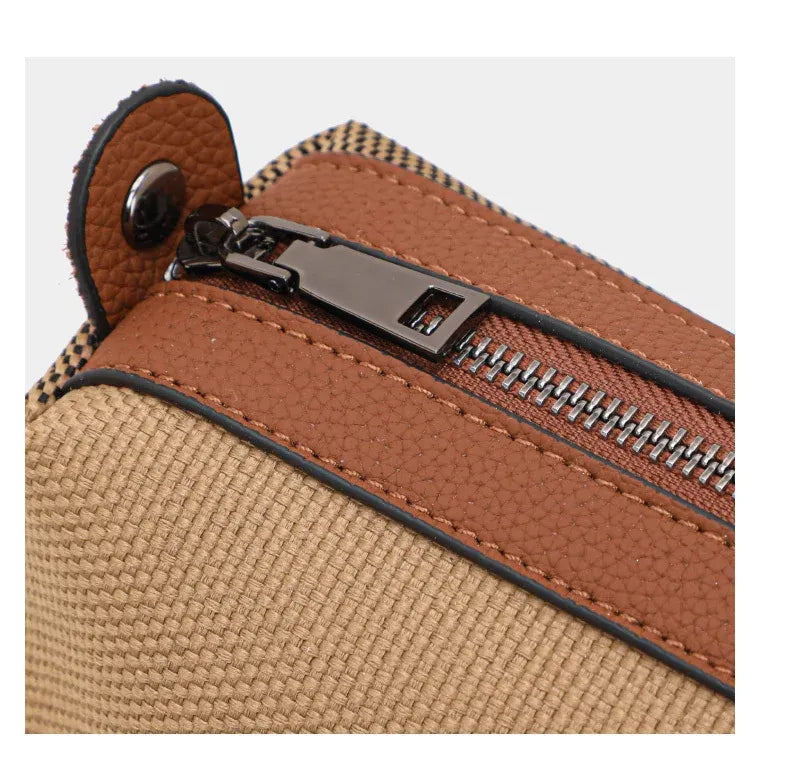 Bolsa de Mão em Couro Iona