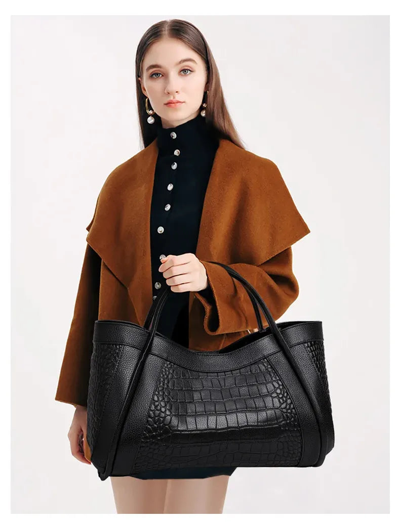 Bolsa de Mão em Couro Iona Black