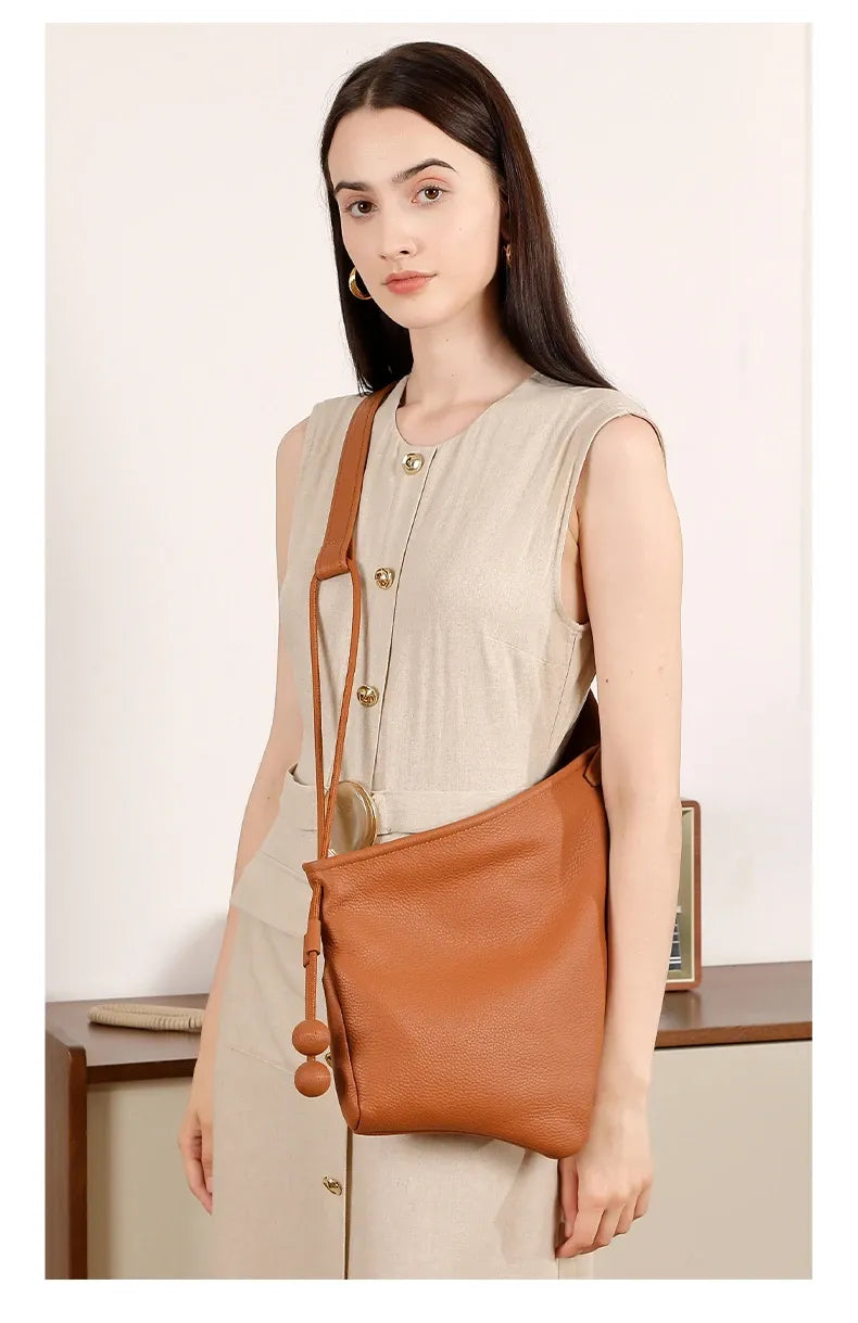 Bolsa Saco em Couro Gália