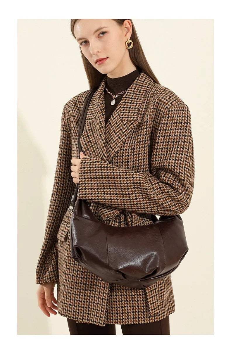 Bolsa Hobo em couro Bebel