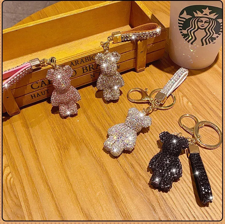 Pingente/Chaveiro de Bolsa Ursinho e Brilhantes