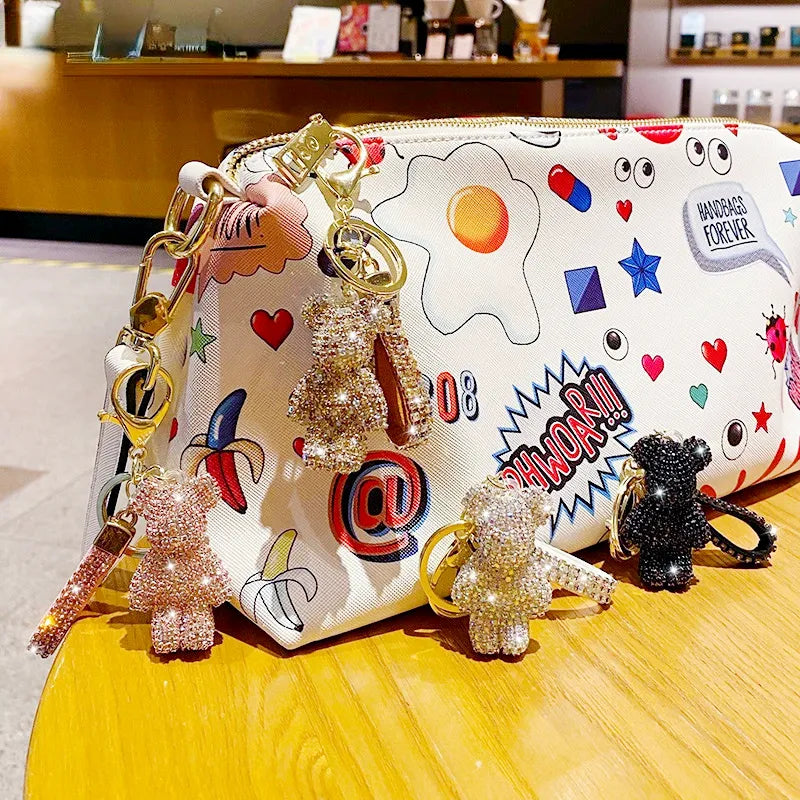 Pingente/Chaveiro de Bolsa Ursinho e Brilhantes