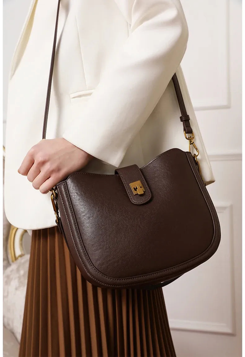 Bolsa de ombro feminina de couro natural