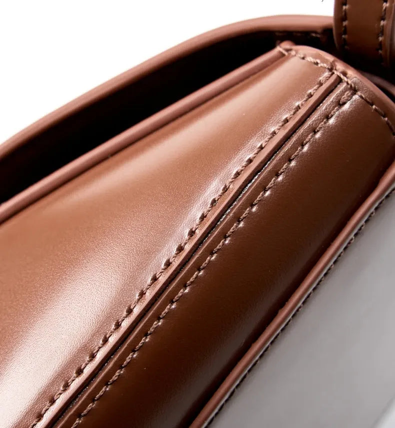 Bolsa Satchel em Couro Hush