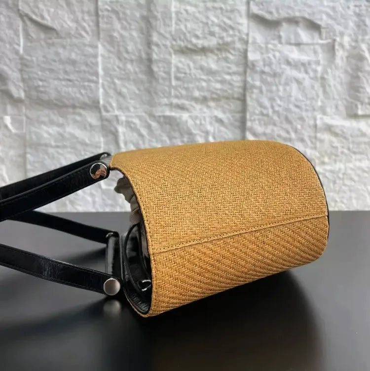 Bolsa Estruturada em Palha e Couro  Mykonos