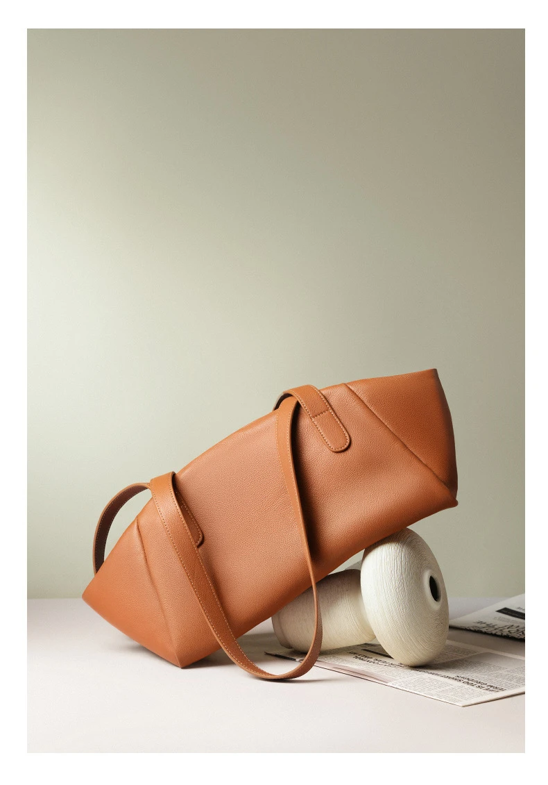 Bolsa Tote em Couro Trapézio