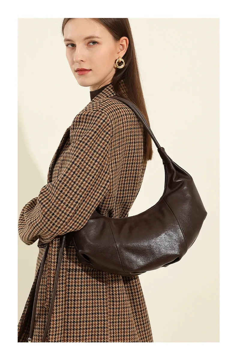 Bolsa Hobo em couro Bebel