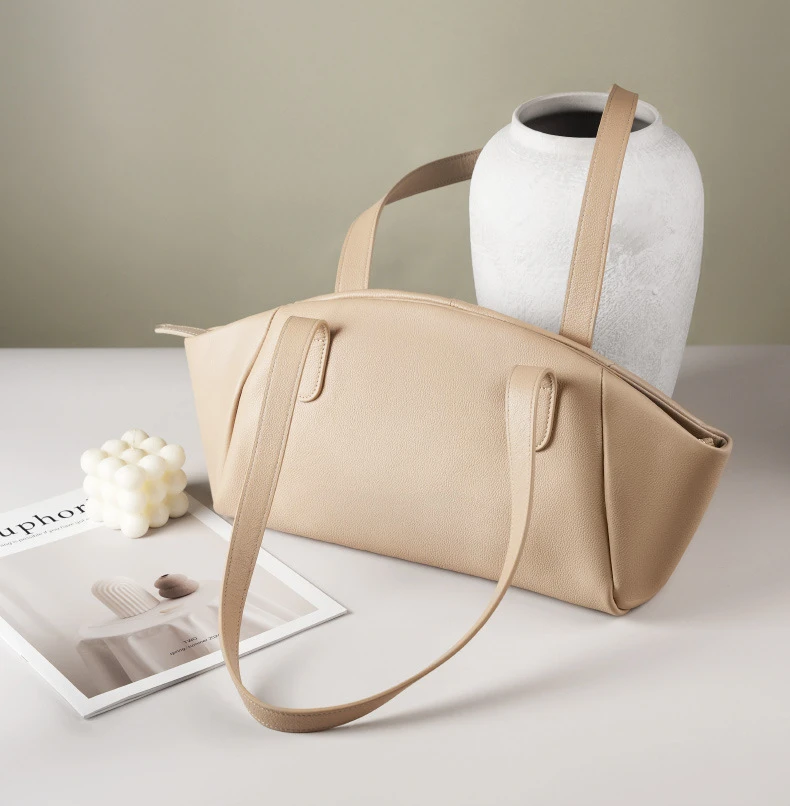 Bolsa Tote em Couro Trapézio