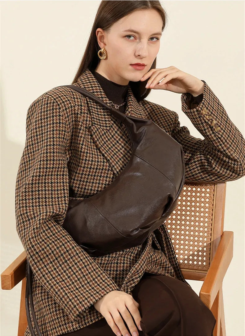 Bolsa Hobo em couro Bebel