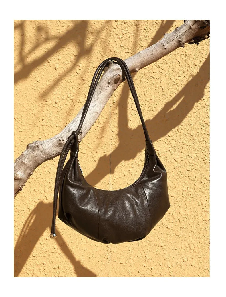 Bolsa Hobo em couro Bebel