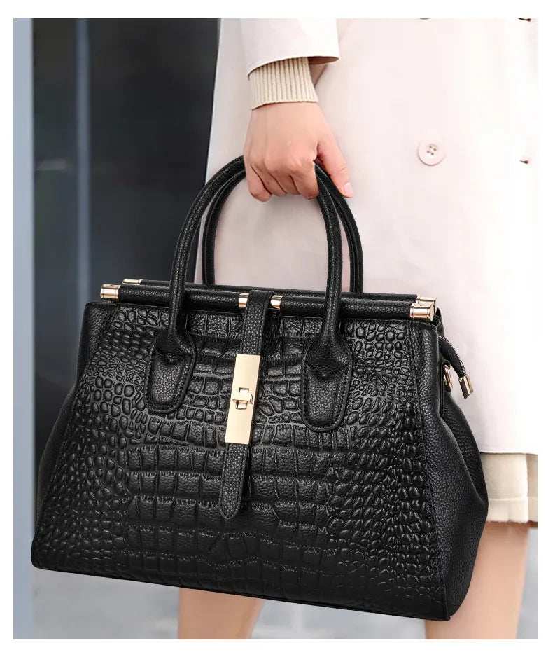 Bolsa de Mão em Couro Helen