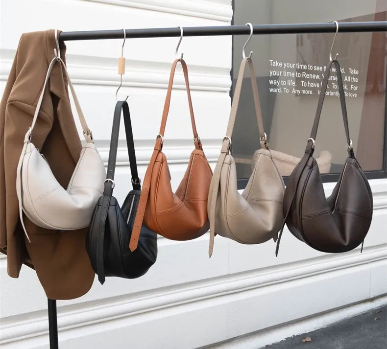 Bolsa de Ombro Hobo em Couro Túlia