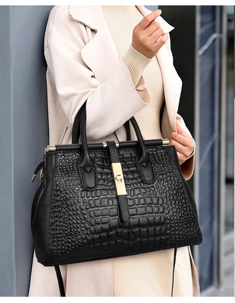 Bolsa de Mão em Couro Helen