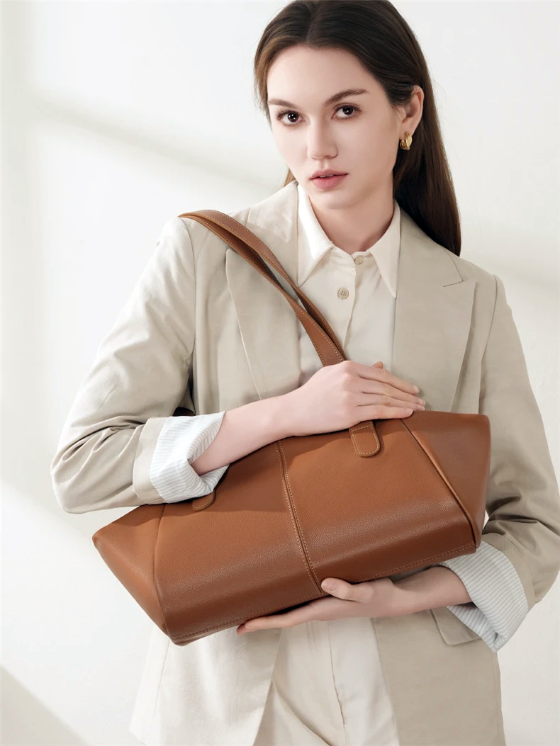 Bolsa Tote em Couro Trapézio