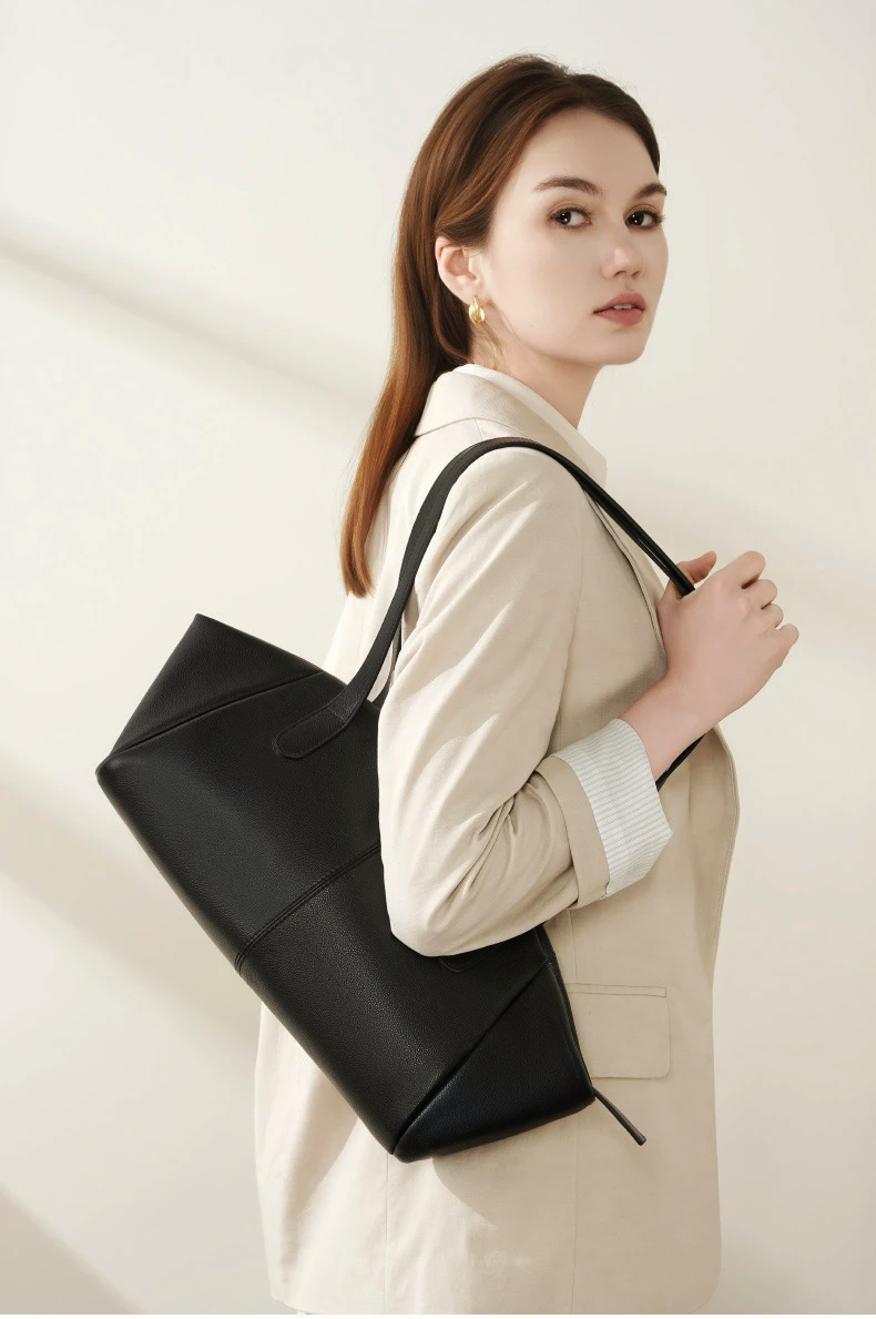 Bolsa Tote em Couro Trapézio