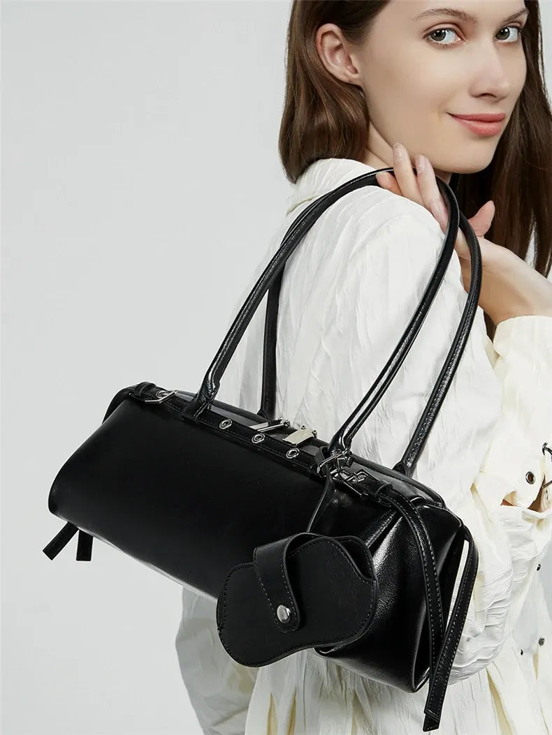 Bolsa Baguete em Couro Karen