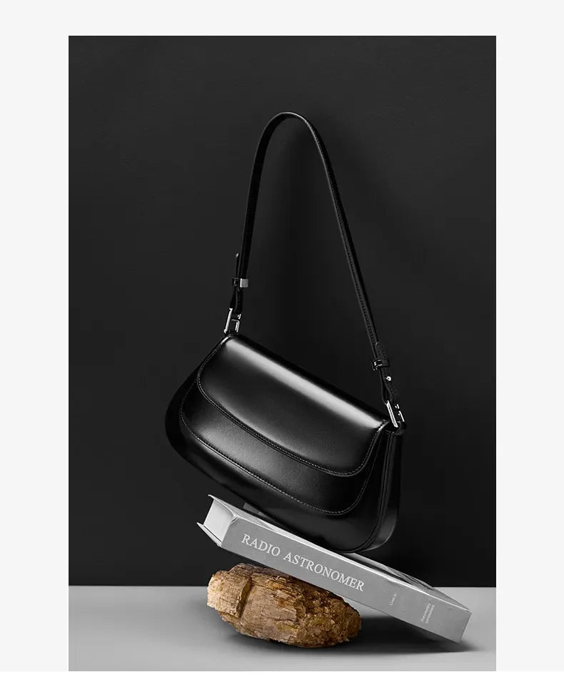 Bolsa Baguete em Couro Dállia