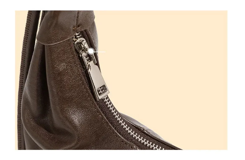 Bolsa Hobo em couro Bebel